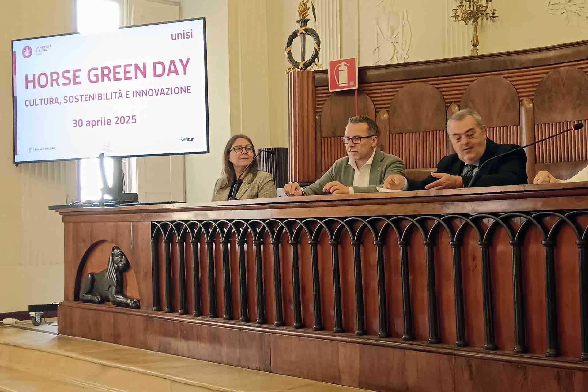 unisiena - horse green day